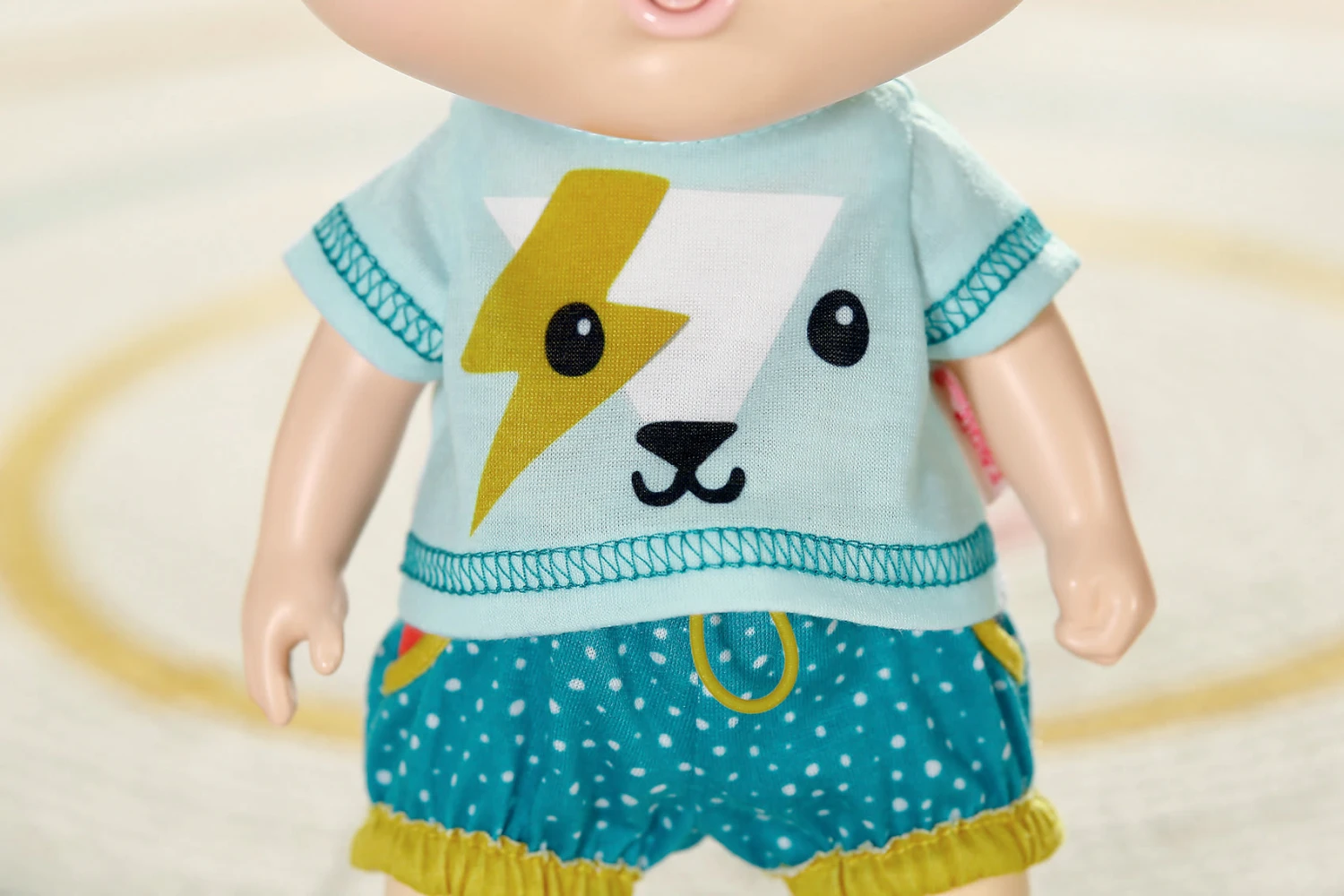 CHOU CHOU Baby Mika 30 cm